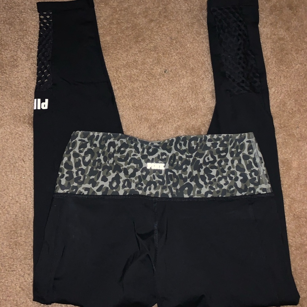 VS PINK LEGGINGS 🐆